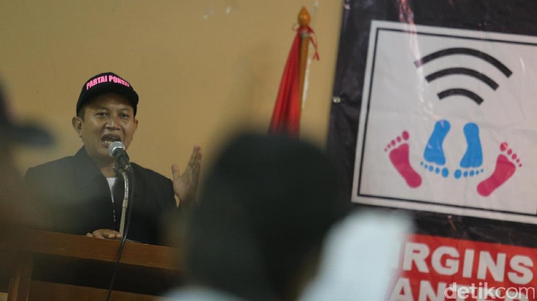 Aris Dapat Rp 5 Juta Pasca-Launching nikahsirri.com, dari Siapa? Aris Dapat Rp 5 Juta Pasca-Launching nikahsirri.com, dari Siapa?