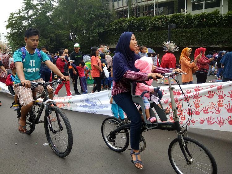 Kring kring! Serunya Sepedaan di Car Free Day Jakarta