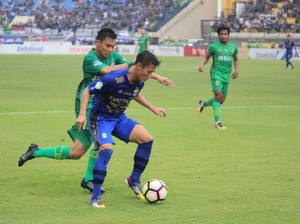 Kali Ketiga Secara Beruntun Persib Diimbangi di Kandang