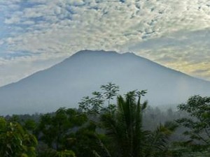 Ada Erupsi Gunung Agung, Menhub Pastikan ASEM TMM Tetap Berjalan
