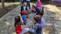 Harga paket di Halaman Belakang harga yang ditawarkan berkisar Rp 15.000- Rp 20.000 untuk setiap wahana dan bersifat perorangan. Sedangkan untuk 3 program Edukidzment, Kumpul Bocah, dan Kids Project dibandrol dengan harga Rp 75.000–Rp150.000 setiap programnya  (Gabriella/detikTravel)