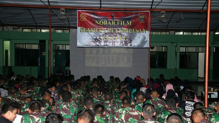 Korem Solo Nobar Film G30S/PKI di Lapangan Kottabarat Malam Ini