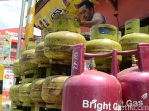 Meski Dijamin Stok Aman, Warga Rembang Sulit Cari Gas 3 Kg