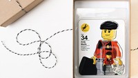 Pria berusia 34 tahun itu membuat CV lewat sebuah lego. (Dok. Andy Morris)