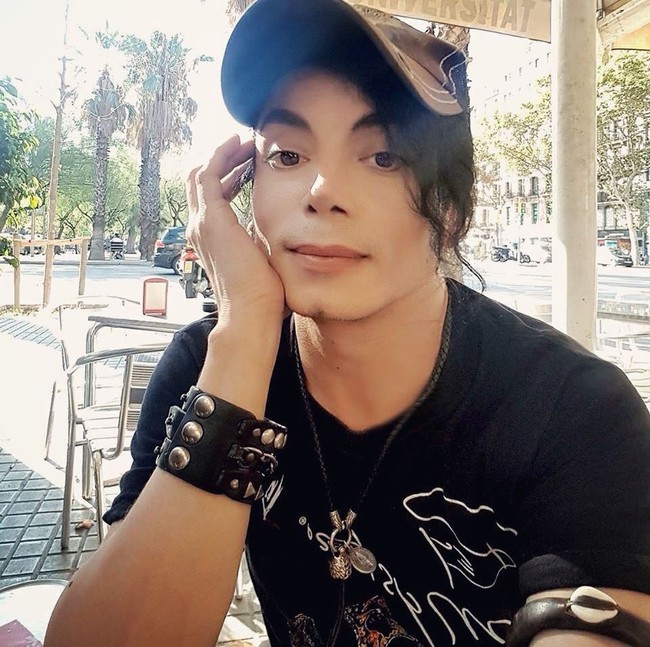 Sergio Cortes jadi viral setelah akun bernama @gossipgrill memposting fotonya di Twitter. yall my man is so cute, look at the selfie he just sent me, tulisnya. Foto: Instagram