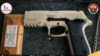 Pistol yang dipesan Polri yakni MAG 4. Basic design MAG 4 diambil dari pistol G2 combat. Perbedaan pistol MAG 4 dengan G2 combat terletak pada panjang larasnya. Laras MAG 4 adalah 4 inci.