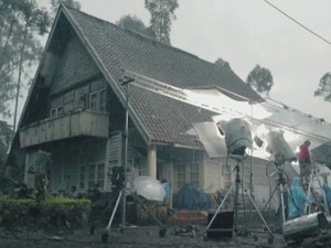 Sungguhan Ada! Tur ke Rumah Pengabdi Setan