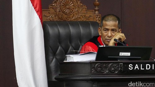 Hakim Konstitusi, Saldi ISra