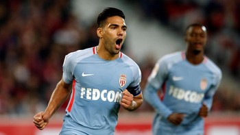 Dengan pengikut 16,8 juta, membuat Radamel Falcao menempati posisi lebih baik dari Ramos. Foto: Pascal Rossignol/REUTERS