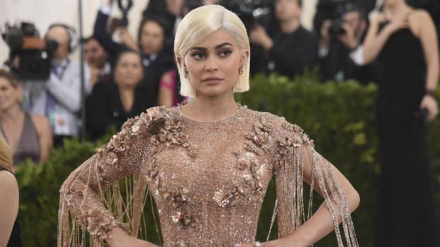 Predikat Miliarder Termuda Kylie Jenner Diprotes