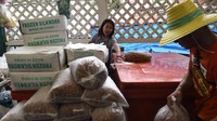 Serangga ini biasanya dibeli pihak restoran di para peternak seranga dan penangkap serangga (AFP)