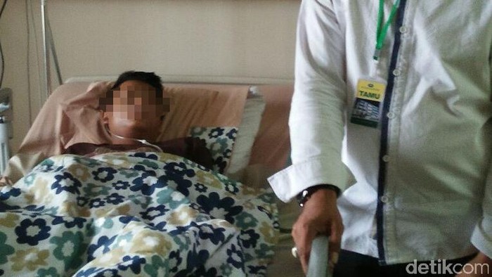 12 Anak di Tasikmalaya Kejang Usai Telan Pil X, Mirip Efek PCC (Foto: Deden Rahadian/detik Bandung) 12 Anak di Tasikmalaya Kejang Usai Telan Pil X, Mirip Efek PCC (Foto: Deden Rahadian/detik Bandung)