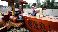 Hal tersebut dapat mengancam keselamatan anak-anak.