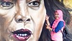 Foto: Jepretan Traveler di Mural Susi yang Keren