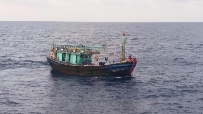 Susi Tangkap Kapal Ikan Asing di Natuna