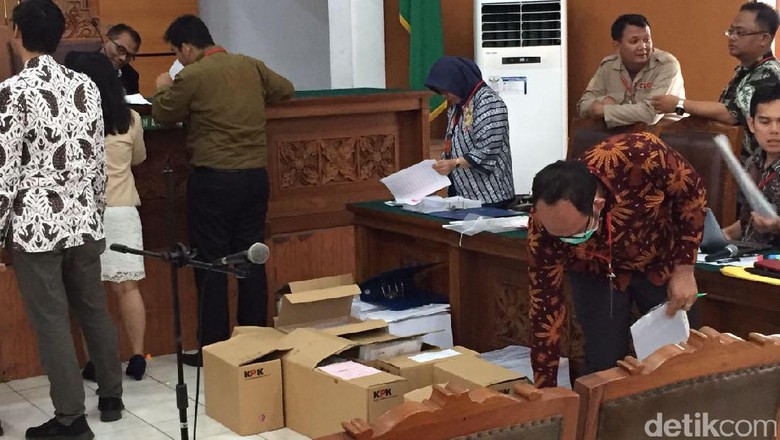 KPK akan Hadirkan 2 Ahli Hukum di Sidang Praperadilan Novanto KPK akan Hadirkan 2 Ahli Hukum di Sidang Praperadilan Novanto