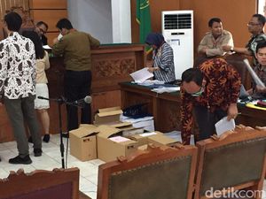 KPK akan Hadirkan 2 Ahli Hukum di Sidang Praperadilan Novanto