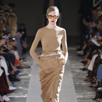 A model walks the runway at the Max Mara show during Milan Fashion Week Spring/Summer 2018 on September 21, 2017 in Milan, Italy.  (Photo by Andreas Rentz/Getty Images)