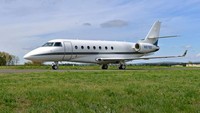 Dilihat detikTravel dari situs resminya, Senin (25/9/2017), Gulfstream G200 ini hanya diproduksi sebanyak 205 unit saja. Harganya fantastis. CR7 membelinya seharga 19 Juta Euro (kurs saat itu Rp 278 Miliar), tahun 2015 silam (Gulfstream)