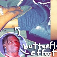 Meski hubungan mereka baru, namun keduanya sudah tampak serius. Kylie dan Travis memiliki tato kembar bergambar kupu-kupu yang dibuat di kaki mereka. Foto: ist.