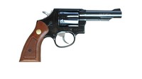 Pistol shot gun berkaliber .38 spesial ini bisa digunakan untuk single maupun double action. Beratnya 843 gram dan dapat diisi 6 peluru.
