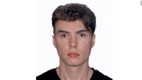 Luka Rocco Magnotta (29), warga Montreal Kanada, bekerja sebagai model dan bintang film porno berbiaya murah. Luka membunuh pacar prianya, Jun Lin (33), asal China dengan pemecah es dan menggorok Jun Lin. Luka juga memakan sedikit daging Jun Lin. (Foto: Dok. CNN)