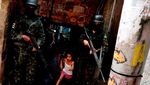 Bertopeng, Begini Aksi Polisi Militer di Brasil Gerebek Bandar Narkoba
