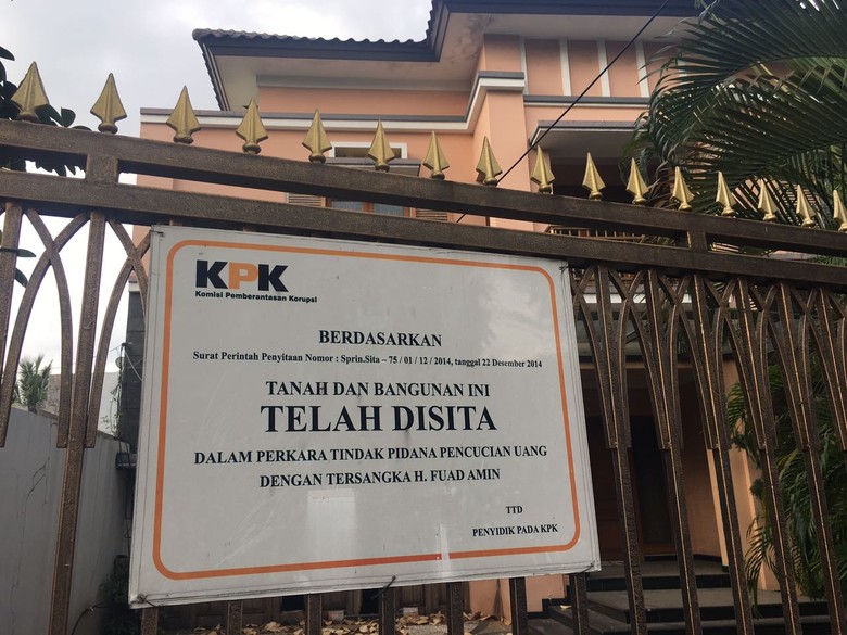 KPK Bakal Lelang 12 Aset Koruptor Fuad Amin KPK Bakal Lelang 12 Aset Koruptor Fuad Amin