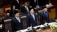 Sidang paripurna ini dipimpin oleh Wakil Ketua DPR Fahri Hamzah. Pimpinan DPR lain yang hadir ialah Fadli Zon dan Agus Hermanto. Rapat dibuka untuk umum.