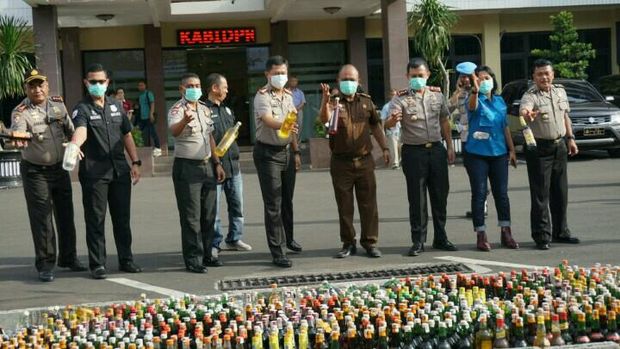 Polres Jaksel telah berkoordinasi dengan pihak Pengadilan Negeri (PN) Jakarta Selatan sebelum memusnahkan miras.