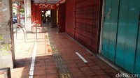 Seluruh pedangang kaki lima (PKL) di sepanjang Jalan Malioboro kompak meliburkan diri hari ini. 