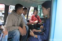 penumpang tak perlu membayar ongkos, khusus hari ini.