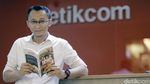 Adhitya Mulya Buka-bukaan soal Reboot Novel Jomblo