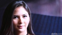 Tatapannya bikin deg-degan. Pool/Ismail/detikFoto.