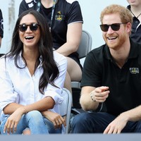 Pada 25 September 2017, Pangeran Harry dan Meghan Markle membuat debut pertama mereka secara resmi di hadapan publik. Keduanya hadir di Invictus Games di Toronto, Kanada.  Foto: Dok. Getty Images