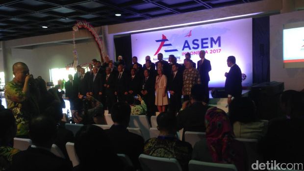 Menhub Budi Karya membuka acara Transport Senior Official Meeting (TSOM) di Nusa Dua, Bali.