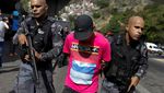 Bertopeng, Begini Aksi Polisi Militer di Brasil Gerebek Bandar Narkoba