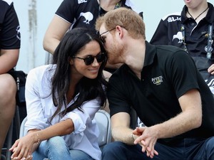 Potret Kemesraan Pangeran Harry dan Meghan Markle di Kanada