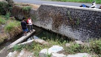 Lokasi penemuan patung berada di Desa Kedungan, Kecamatan Pedan, Klaten. 