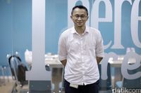 Kunci Novel Adhitya Mulya, Komedi Jadi Cara Terbaik Pengantar Pesan