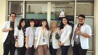 Milka saat menyelesaikan internshipnya sebagai dokter di salah satu rumah sakit di Jakarta. (Foto: instagram/milkanisa)