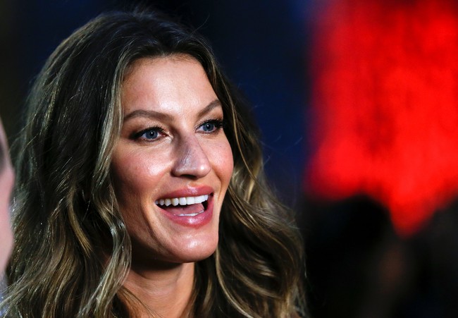 Gisele Bundchen menjadi model berbayaran termahal selama bertahun-tahun. Itu tak mengherankan melihat wajahnya yang berkarakter dengan tulang pipi yang indah. Foto: REUTERS/Stefano Rellandini