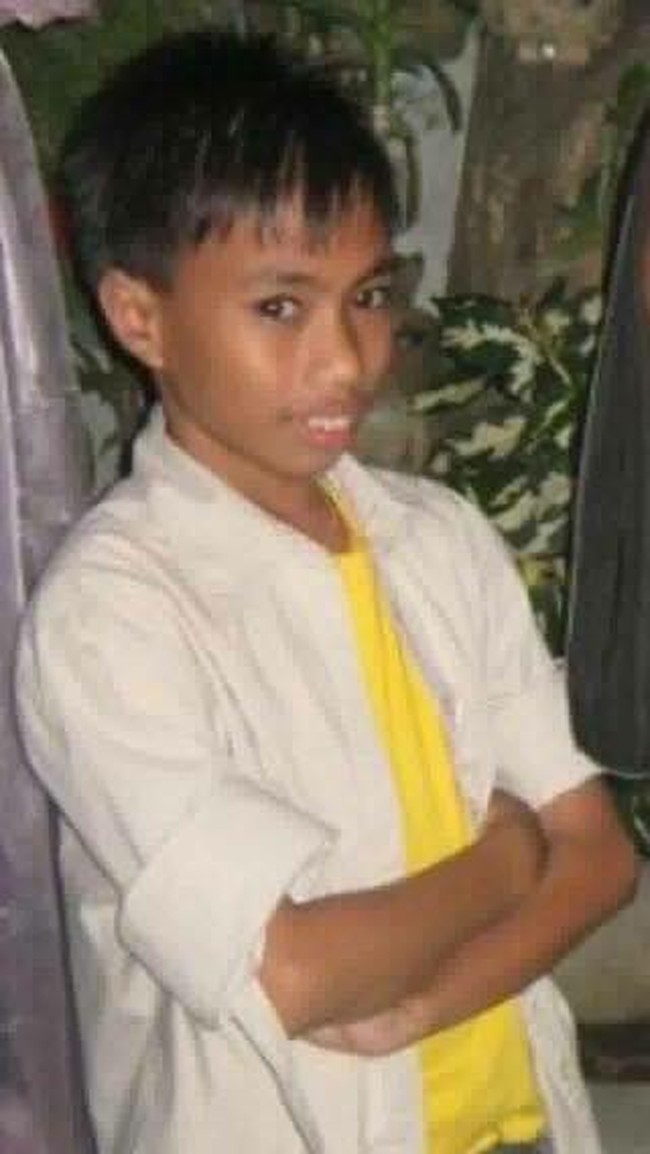 Arnie Quiambao itulah nama pria asal Filipina yang menjalani transformasi dari awalnya pria, kemudian menjadi wanita cantik, dan berubah lagi menjadi pria. Foto: Dok. Facebook Puberty Hits