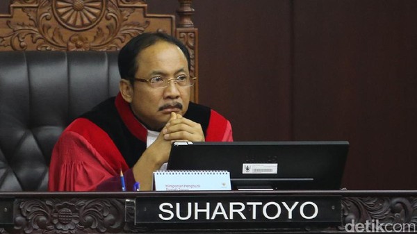 Ketua MK, Suhartoyo