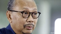 Penasaran dengan aksi Ebiet G Ade? Simak semuanya di Main Stage detikHOT! Foto: Rachman Haryanto