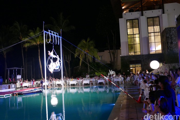 Menjajal Atraksi Sirkus di Bintan, Berani?