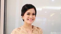 Meski telah memiliki dua orang anak, ia tetap terlihat awet muda ya. Pool/Ismail/detikFoto.