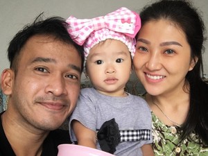 Rayakan Ultah Pernikahan, Ruben Onsu Susul Sarwendah ke Bali