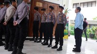 Namun ada yang tak biasa dari sidang sebelumnya, tampak ada sosok pimpinan KPK yang berdiri di luar ruang sidang (Foto: Ari Saputra/detikcom)