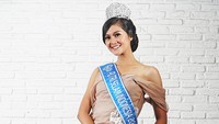 Ia menyisihkan 14 finalis lainnya. Semoga wisata maritim tanah air jadi makin terkenal ya! (Dok. Putri Selam Indonesia 2017)